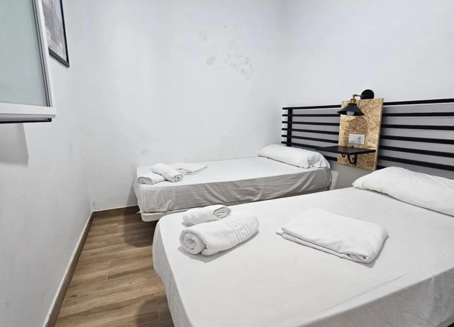 Apartamentos Plaza Santo Domingo Кадис Апартаменты