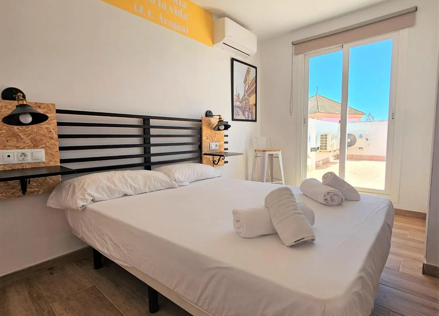 Апартаменты Apartamentos Plaza Santo Domingo Кадис