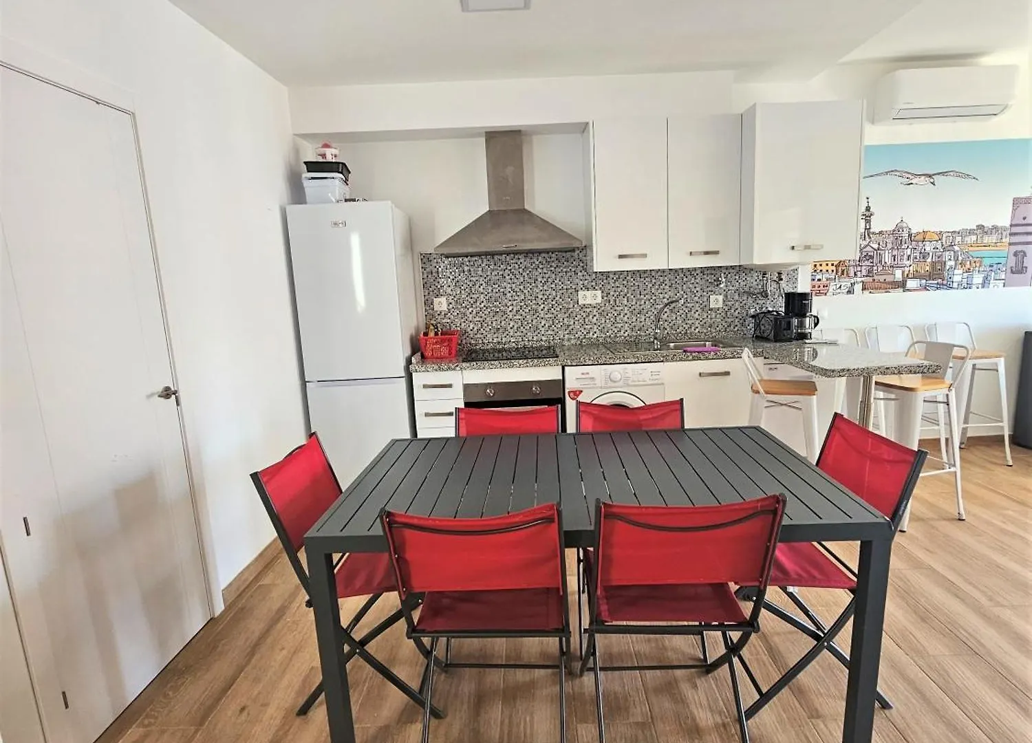 Apartamentos Plaza Santo Domingo Кадис