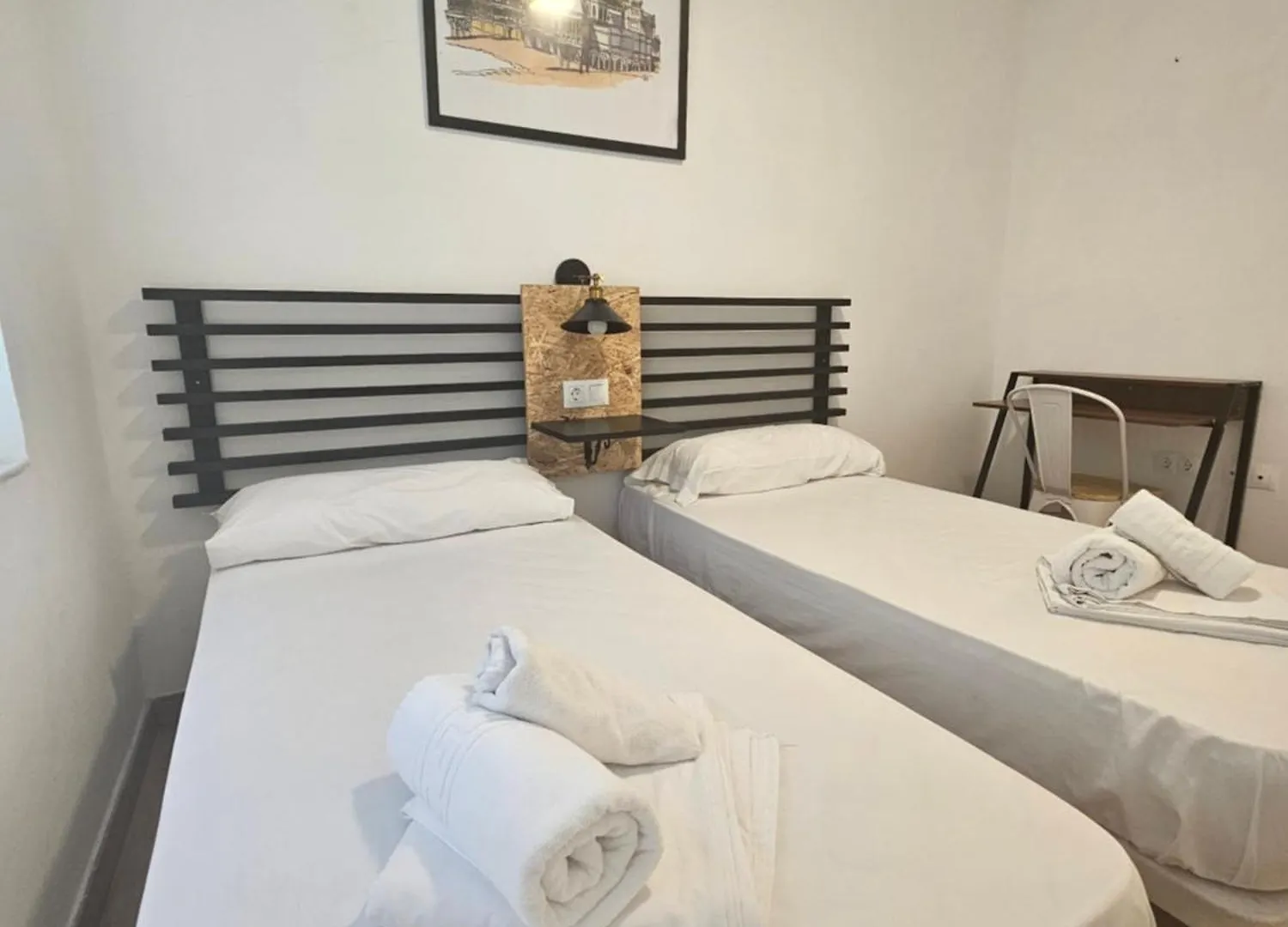 Apartamentos Plaza Santo Domingo Кадис