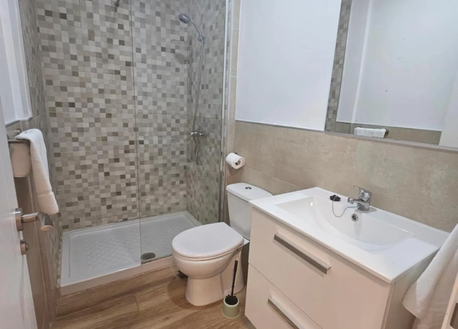 Apartamentos Plaza Santo Domingo Кадис