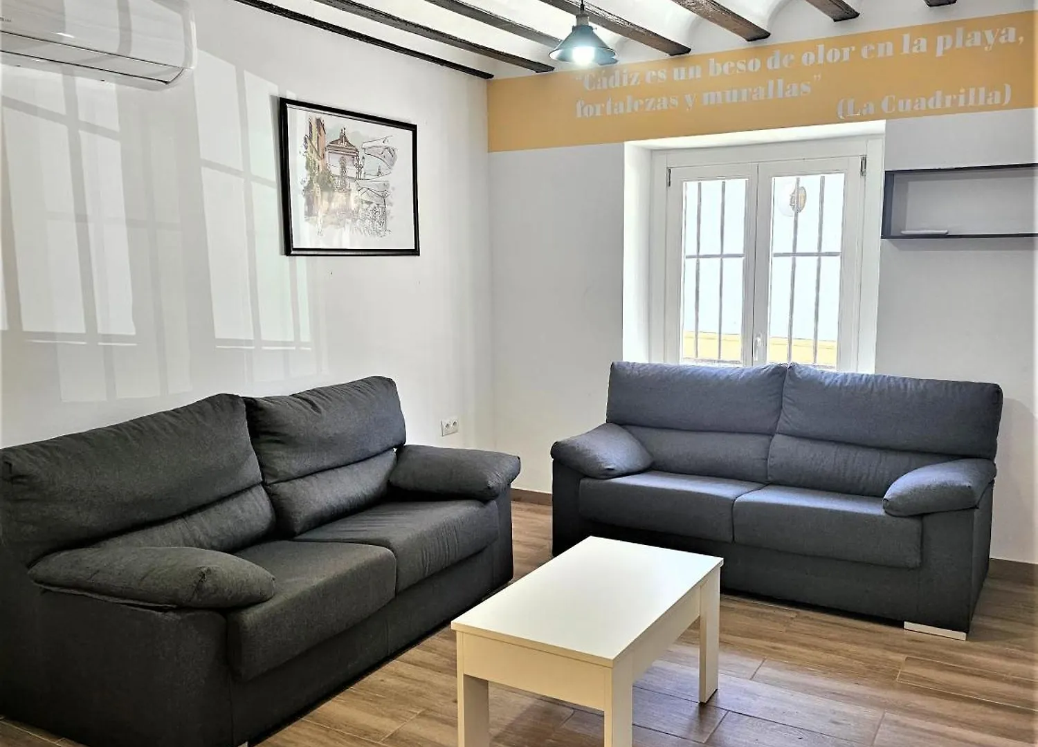Apartamentos Plaza Santo Domingo Кадис 0*,  Испания